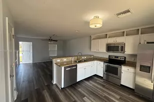 4413 SW 15th Pl, Cape Coral, FL 33914 - Photo 5