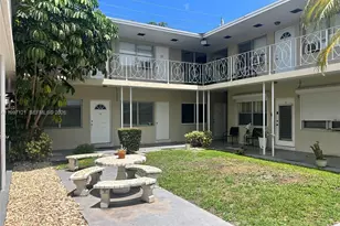 2000 Buchanan St, Hollywood, FL 33020 - Photo 9