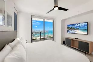 159 NE 6th St, Miami, FL 33132 - Photo 11