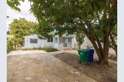 361 NE 57th St, Miami, FL 33137 - Photo 11