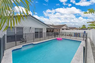 13935 SW 10th St, Miami, FL 33184 - Photo 15