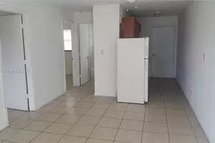 237 SW 5th St, Deerfield Beach, FL 33441 - Photo 3