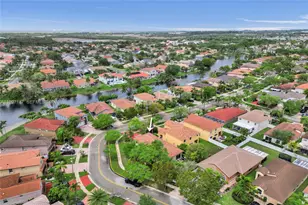 1201 NW 192nd Ln, Pembroke Pines, FL 33029 - Photo 39