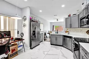 1201 NW 192nd Ln, Pembroke Pines, FL 33029 - Photo 3