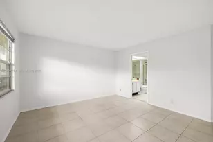 901 SW 128th Ave, Pembroke Pines, FL 33027 - Photo 9