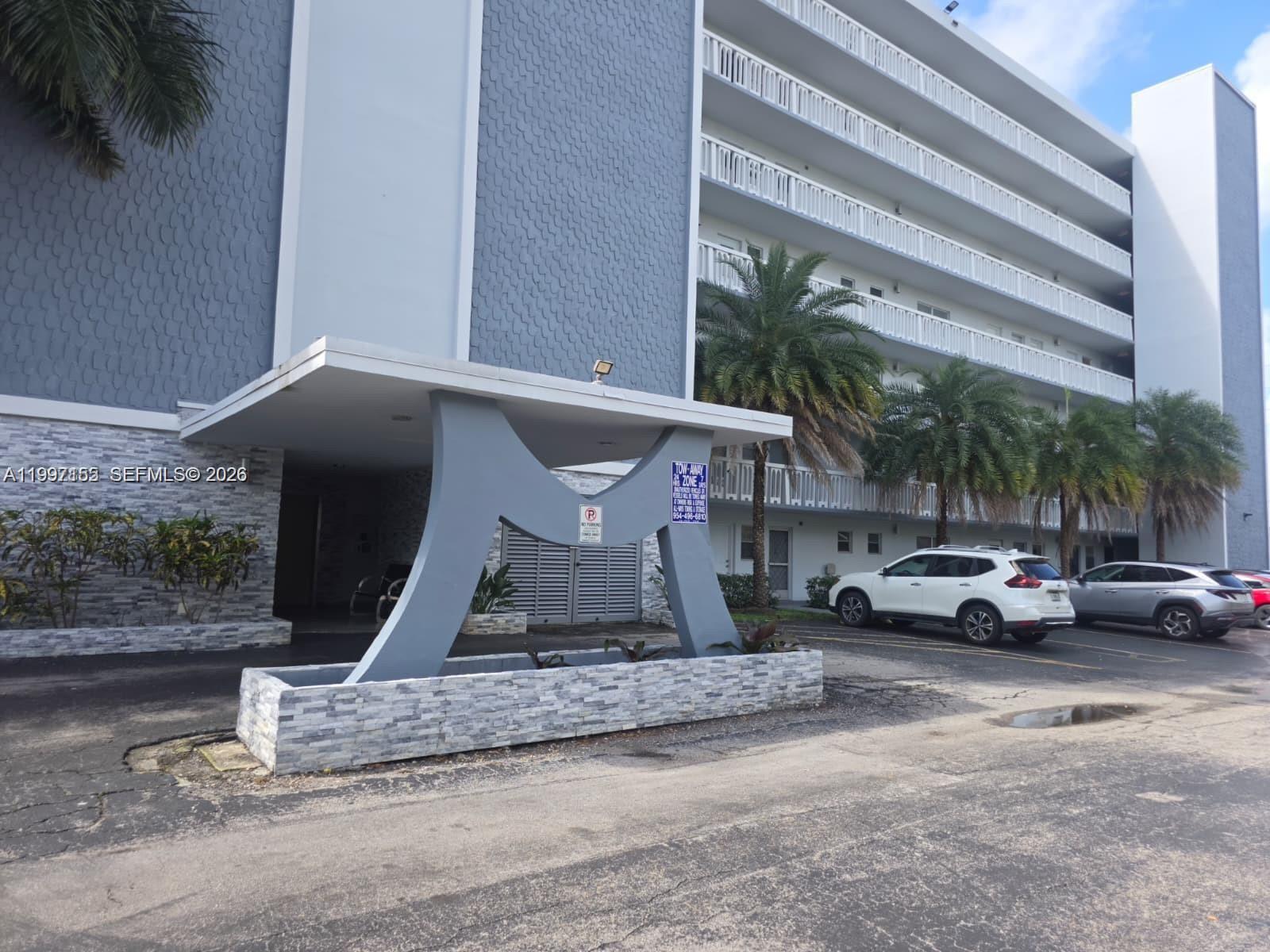 320 NE 12th Ave #703 - 320 NE 12th Ave #703, Hallandale Beach, FL 33009 Luxury Property | Jose Angel Pina