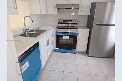 320 NE 12th Ave #703, Hallandale Beach, FL 33009 - Photo 7