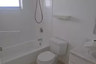 320 NE 12th Ave, Hallandale Beach, FL 33009 - Photo 15