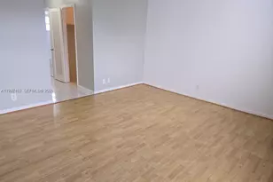 320 NE 12th Ave, Hallandale Beach, FL 33009 - Photo 19