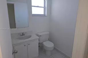 320 NE 12th Ave, Hallandale Beach, FL 33009 - Photo 29