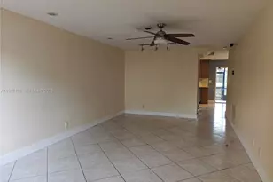9803 NW 37th St, Sunrise, FL 33351 - Photo 7