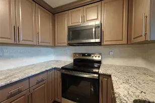 9803 NW 37th St, Sunrise, FL 33351 - Photo 5