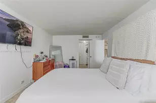 6039 Collins Ave, Miami Beach, FL 33140 - Photo 21