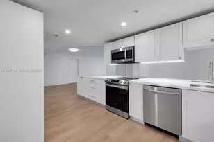 555 NE 34th St, Miami, FL 33137 - Photo 11