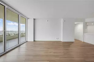 555 NE 34th St, Miami, FL 33137 - Photo 9