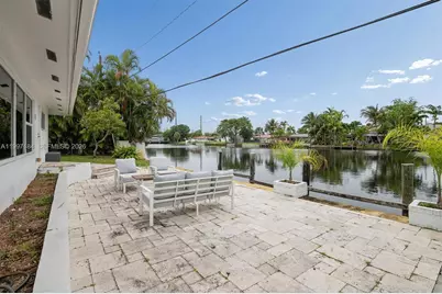 717 NW 30th St, Wilton Manors, FL 33311 - Photo 23