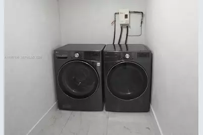 1215 Kasim St, Opa-Locka, FL 33054 - Photo 13