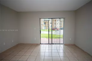 9491 S Palm Cir S, Pembroke Pines, FL 33025 - Photo 5