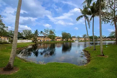 9491 S Palm Cir S #101, Pembroke Pines, FL 33025 - Photo 25