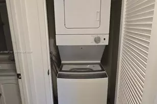 702 NW 87th Ave, Miami, FL 33172 - Photo 9