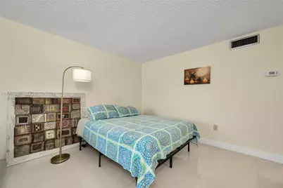 7620 Carlyle Ave #204, Miami Beach, FL 33141 - Photo 11