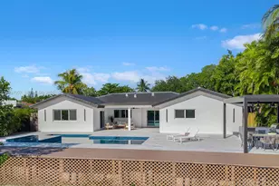 19721 NE 23 Ave, Miami, FL 33180 - Photo 3