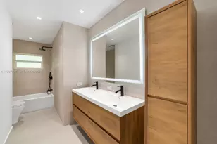 19721 NE 23 Ave, Miami, FL 33180 - Photo 33