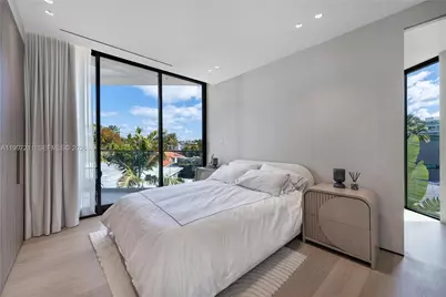 1045 W 47th Ct, Miami Beach, FL 33140 - Photo 23