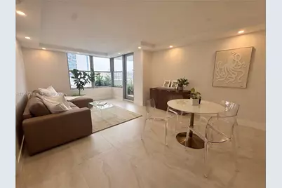 2899 Collins Ave #424, Miami Beach, FL 33140 - Photo 1