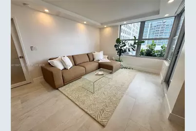 2899 Collins Ave #424, Miami Beach, FL 33140 - Photo 3