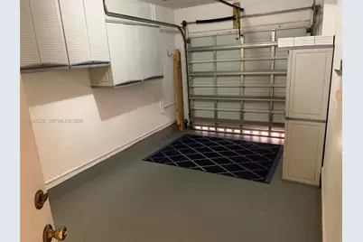 194 Maple Ter, Davie, FL 33325 - Photo 11