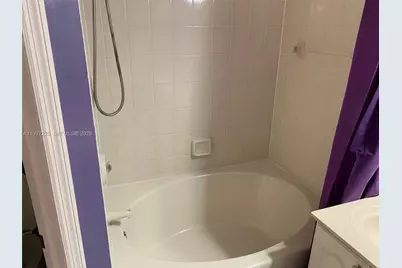 194 Maple Ter, Davie, FL 33325 - Photo 21