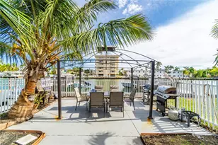 8401 Crespi Blvd, Miami Beach, FL 33141 - Photo 15