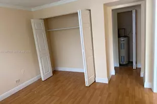 447 NE 195th St, Miami, FL 33179 - Photo 13