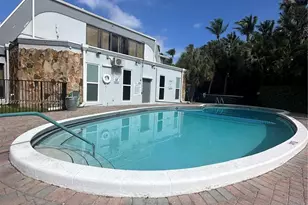 1445 Atlantic Shores Blvd, Hallandale Beach, FL 33009 - Photo 31