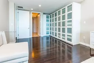 100 S Pointe Dr, Miami Beach, FL 33139 - Photo 15