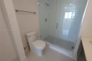 7661 NW 107th Ave, Doral, FL 33178 - Photo 23