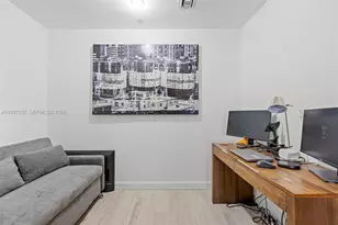 45 SW 9th St, Miami, FL 33130 - Photo 15