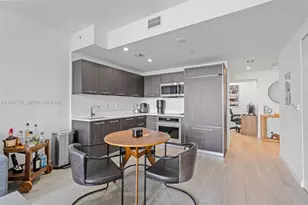 45 SW 9th St, Miami, FL 33130 - Photo 5