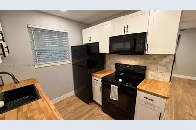 1035 SW 30th St #1, Fort Lauderdale, FL 33315 - Photo 1