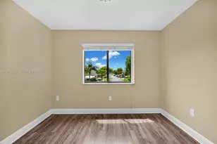 4930 S University Dr, Davie, FL 33328 - Photo 15