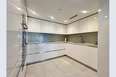 7832 Collins Ave #304, Miami Beach, FL 33141 - Photo 5