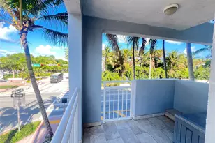 7832 Collins Ave, Miami Beach, FL 33141 - Photo 13