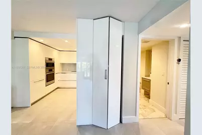 7832 Collins Ave #304, Miami Beach, FL 33141 - Photo 7