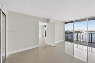 7601 E Treasure Dr, North Bay Village, FL 33141 - Photo 25