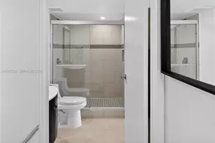 7601 E Treasure Dr, North Bay Village, FL 33141 - Photo 33