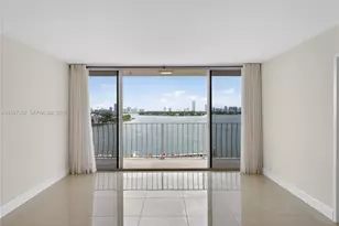 7601 E Treasure Dr, North Bay Village, FL 33141 - Photo 49