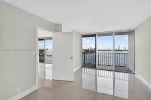 7601 E Treasure Dr, North Bay Village, FL 33141 - Photo 5