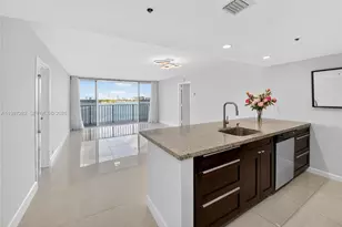 7601 E Treasure Dr, North Bay Village, FL 33141 - Photo 35