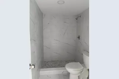 18840 NW 57th Ave #301, Hialeah, FL 33015 - Photo 9